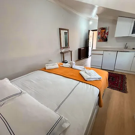 Alojamento de Acomodação e Pequeno-almoço Flora Stone House Üçhisar